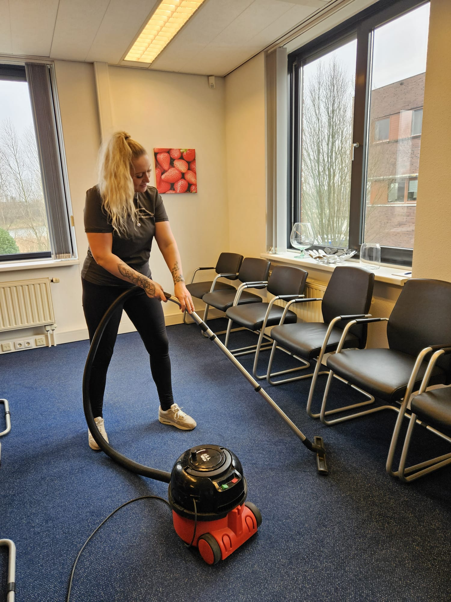 Kantoorschoonmaak door John's Schoonmaakbedrijf